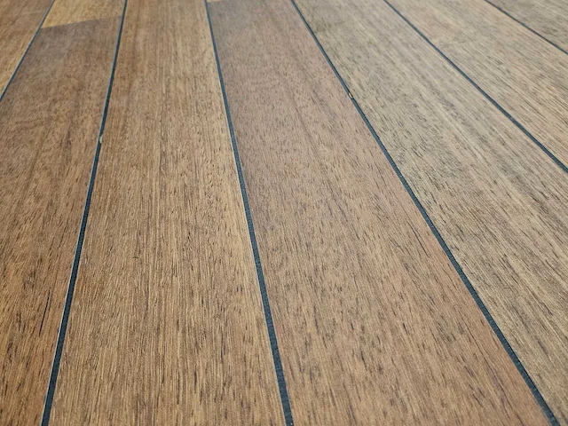 61 m2 laminaat plank - 1207 x 198 x 11 mm - afbeelding 1 van  3
