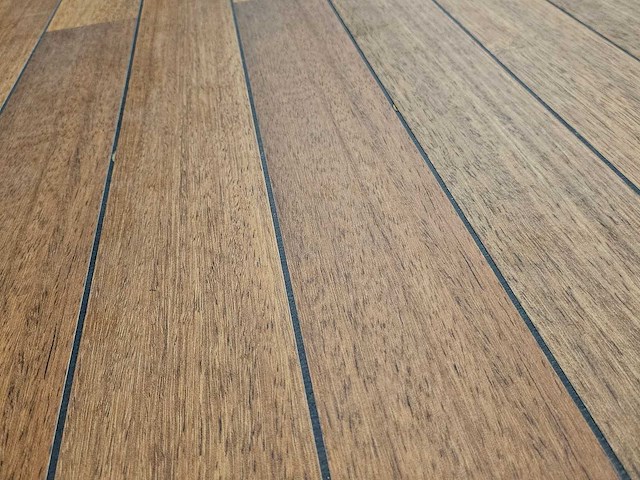 61 m2 laminaat plank - 1207 x 198 x 11 mm - afbeelding 1 van  3