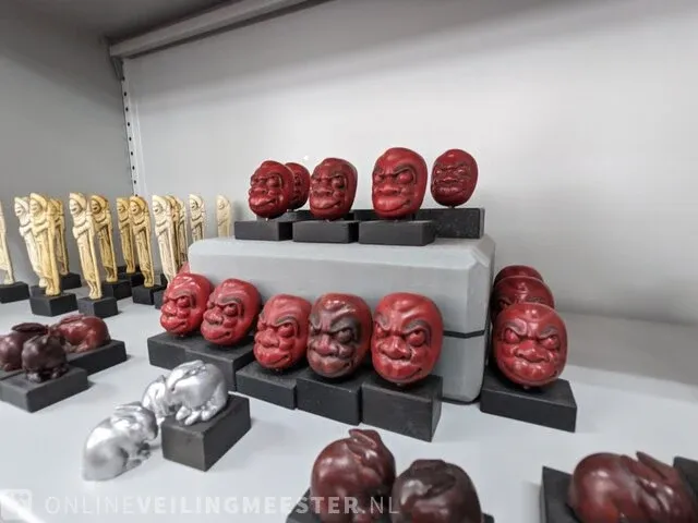 61x replica art, o.a. netsuke - afbeelding 2 van  20