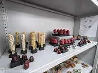 61x replica art, o.a. netsuke - afbeelding 1 van  20