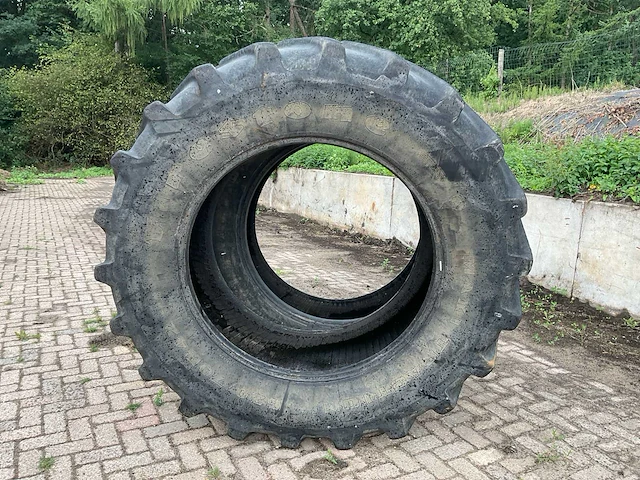 620/70r42 tractor banden (2x) - afbeelding 2 van  8