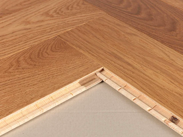 63 m2 parket eiken visgraat mutliplank - 660 x 110 x 14 mm - afbeelding 2 van  4