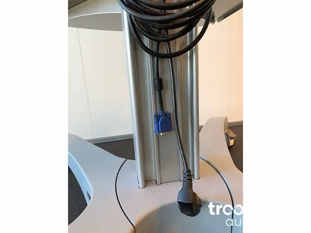 65" color display met verrijdbaar statief - afbeelding 4 van  12