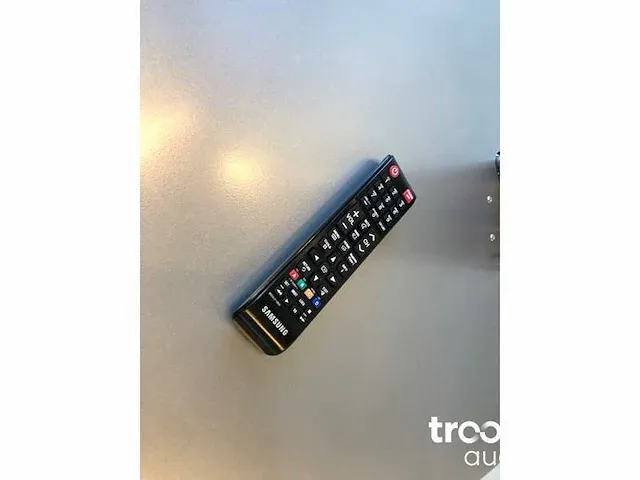 65" color display met verrijdbaar statief - afbeelding 6 van  12