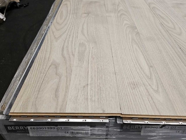 66 m2 laminaat plank - 1207 x 198 x 11 mm - afbeelding 2 van  3