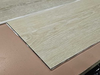 66 m2 pvc zelfklevend stroken - 1219 x 184 x 2,5 mm - afbeelding 2 van  3