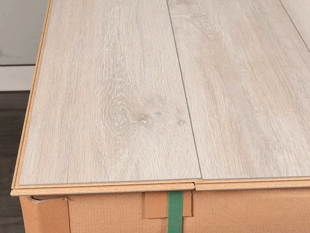 67 m2 krono laminaat - 1285 x 192 x 10 mm - afbeelding 2 van  4