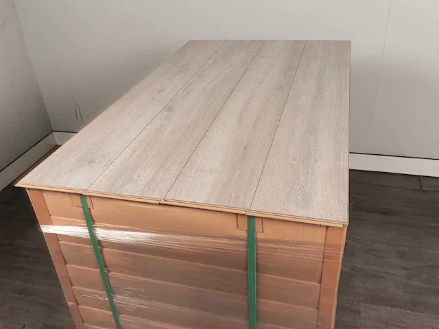 67 m2 krono laminaat - 1285 x 192 x 10 mm - afbeelding 4 van  4