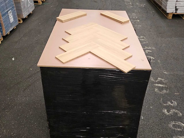 68 m2 parket eiken multiplank visgraat - 360 x 108 x 11 mm - afbeelding 3 van  3