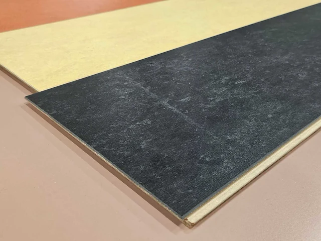 68 m2 pvc click plank op kurk - 895 x 235 x 12 mm - afbeelding 2 van  3