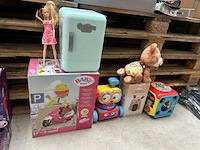6x a-merk speelgoed w.o. baby born, barbie, fisher-price - afbeelding 1 van  6