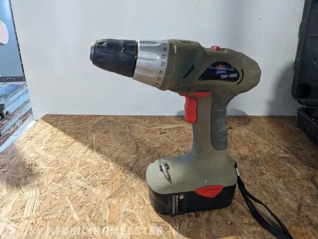 6x accu gereedschap, makita en top craft - afbeelding 21 van  38