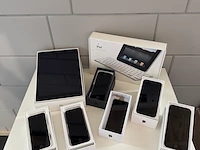 6x apple iphone, 1x apple ipad en 1x ipad keyboard - afbeelding 1 van  5