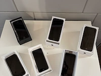 6x apple iphone, 1x apple ipad en 1x ipad keyboard - afbeelding 4 van  5