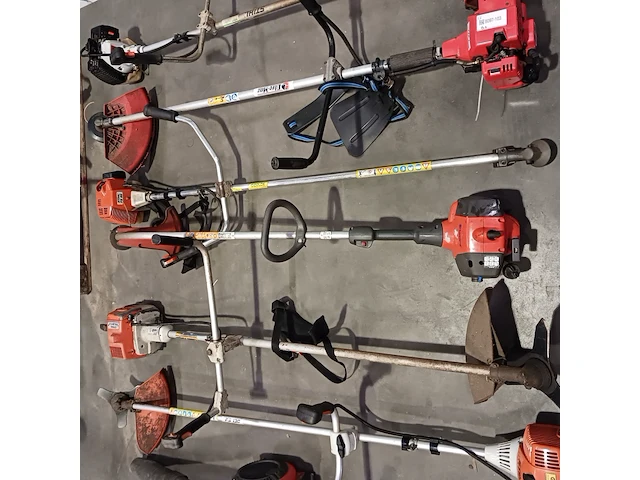 6x bosmaaier, 1x heggenschaar en 1x bladblazer, stihl, dolmar en husqvarna - afbeelding 7 van  34