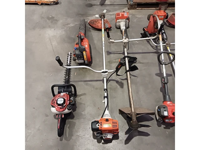 6x bosmaaier, 1x heggenschaar en 1x bladblazer, stihl, dolmar en husqvarna - afbeelding 17 van  34