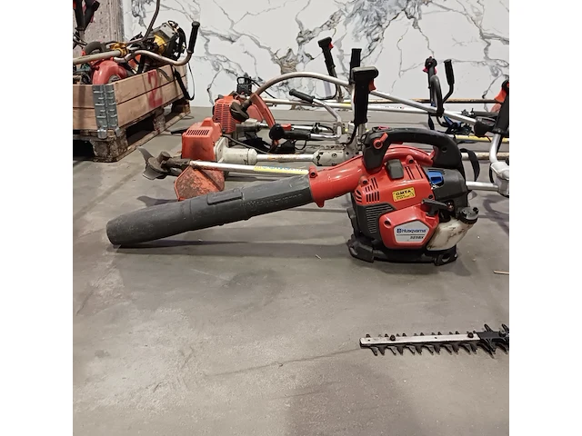 6x bosmaaier, 1x heggenschaar en 1x bladblazer, stihl, dolmar en husqvarna - afbeelding 26 van  34