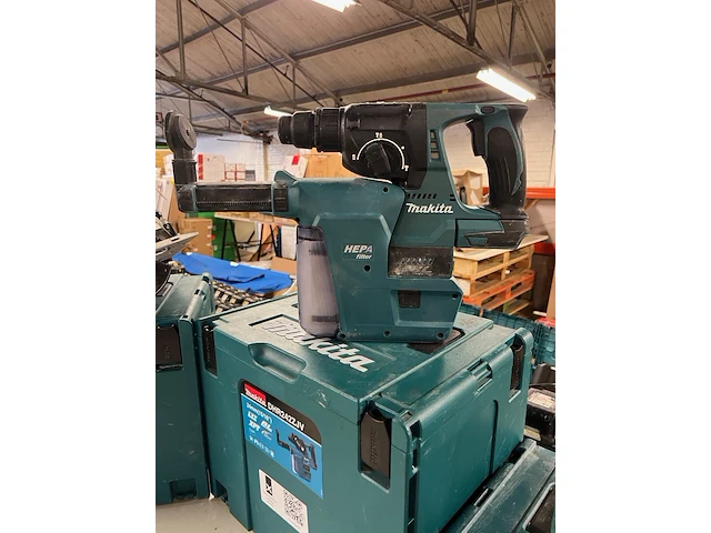 6x bouwgereedschap, 1x 18v accu, 1x lader, m-boxen, makita - afbeelding 2 van  11