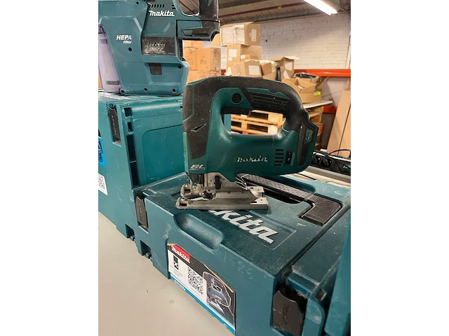 6x bouwgereedschap, 1x 18v accu, 1x lader, m-boxen, makita - afbeelding 11 van  11