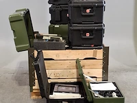 6x centrifuge, 3x blaasvolumemeter en 2x patiënten monitor, o.a diamed-id, verathon - afbeelding 1 van  12