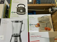 6x huishoudelijke apparaten w.o. koffiemachine w.o. aeg, nedis - afbeelding 5 van  5