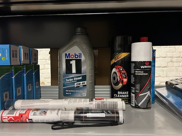 6x inhoud stellingvak w.o. bouwmarktartikelen w.o. mobil1, nedis, v-tac - afbeelding 8 van  14