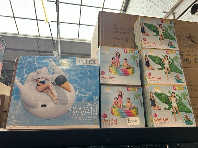 6x intex opblaasbaar zwembad, zwaan, krokodil - afbeelding 1 van  5