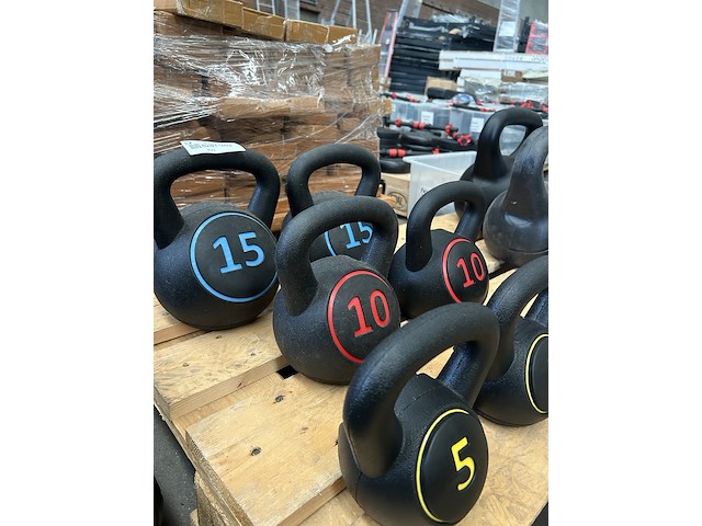 6x kettlebell (2x 15kg, 2x 10kg, 2x 5kg) - afbeelding 3 van  3
