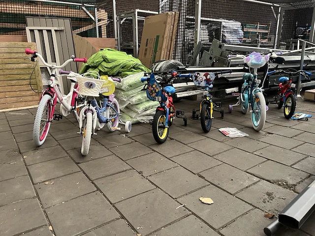 6x kinderfiets - afbeelding 1 van  12