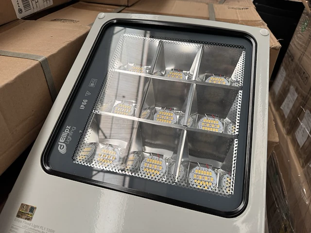 6x led flood light fl1 135w 4000k ellipz lighting - afbeelding 4 van  6
