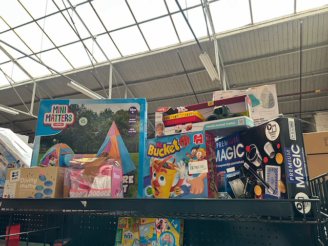 6x speelgoed w.o. magic box, mr. bucket w.o. jumbo, bs toys - afbeelding 1 van  5