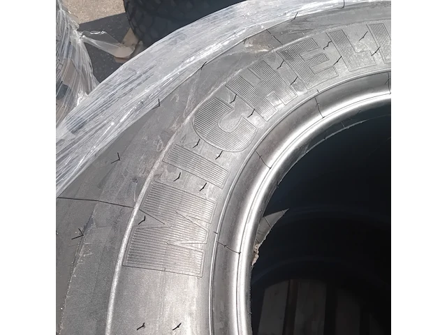 6x vrachtwagenband, michelin, xha - afbeelding 4 van  9