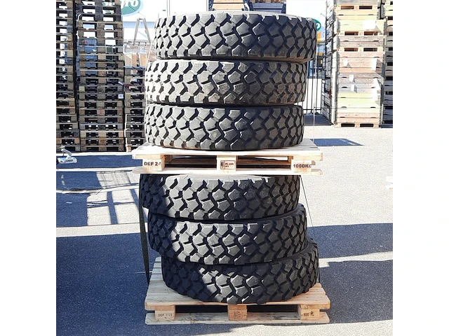 6x vrachtwagenband, michelin, xzl - afbeelding 1 van  8