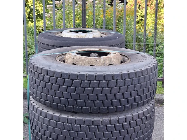 6x vrachtwagenband op velg, michelin, xde 2+, xze2+ - afbeelding 7 van  14