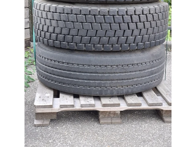 6x vrachtwagenband op velg, michelin, xde 2+, xze2+ - afbeelding 12 van  14