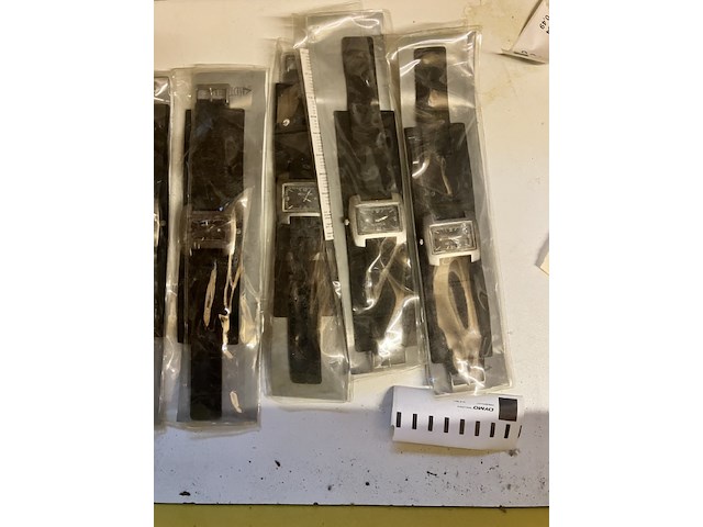 7 horloges - afbeelding 1 van  7