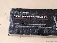 7 industries ventiel set in opbergkist - afbeelding 3 van  3