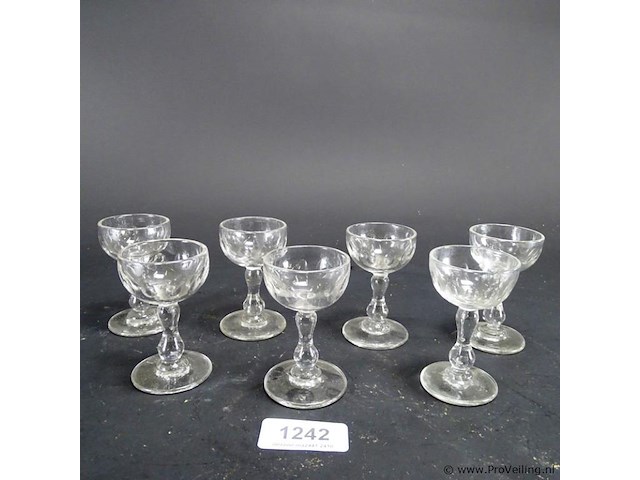 7 kristallen glazen - afbeelding 1 van  5