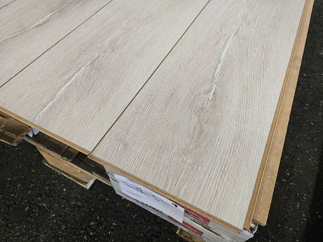 7 m2 laminaat plank - 1200 x 191 x 8 mm - afbeelding 2 van  3
