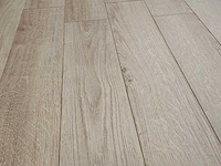 7 m2 laminaat plank - 640 x 143 x 12 mm - afbeelding 1 van  3