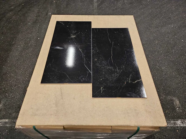 7 m2 laminaat tegel - 810 x 400 x 8 mm - afbeelding 3 van  3