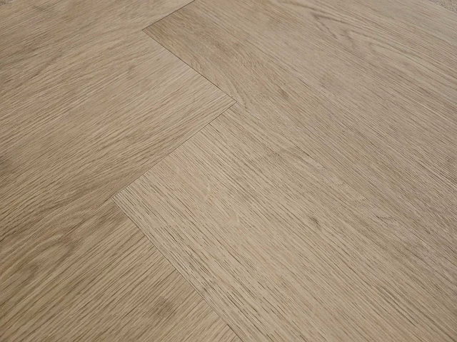 7 m2 pvc spc click visgraat - 750 x 150 x 5 mm - afbeelding 1 van  3