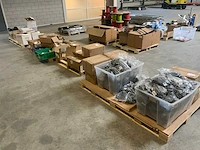 7 pallets zonne-energie installatie materialen - afbeelding 1 van  15