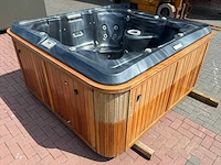 7 persoons jacuzzi en buitenspa - afbeelding 4 van  24