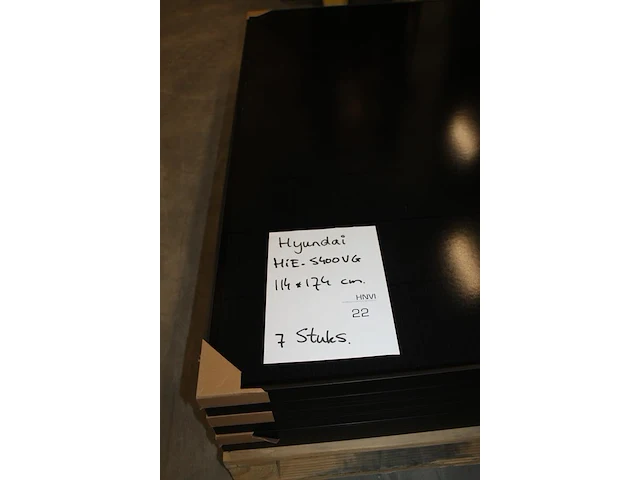 7 zonnepanelen hyundai hie-s400vg. afmeting 114 x 174 cm. - afbeelding 2 van  3