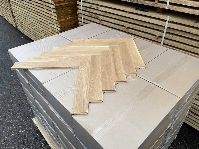 70,30 m2 eiken visgraat parketvloer - multiplank - invisible 70x440 mm - afbeelding 3 van  8