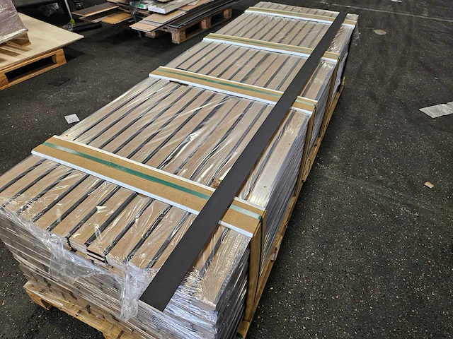 72 meter mdf luxe muur plinten 2400 x 58 x 12 mm - afbeelding 3 van  3