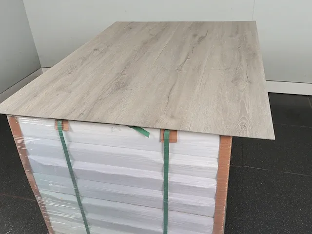 73 m2 pvc-dryback stroken - 1220 x 228 x 2,5 mm - afbeelding 4 van  4