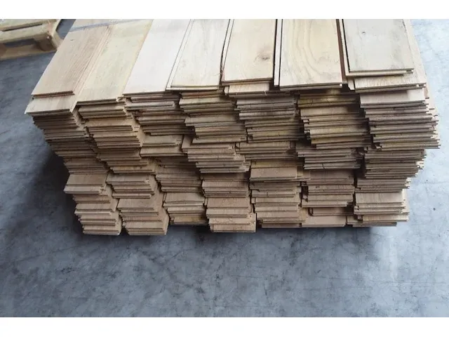 73,63 m² eiken planchetten - afbeelding 2 van  5