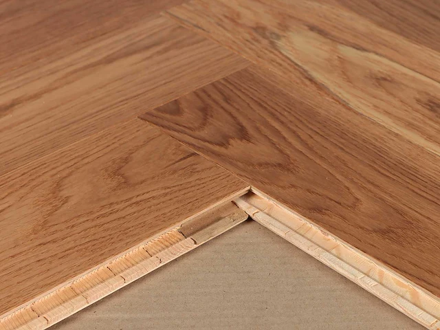 74 m2 parket eiken visgraat mutliplank - 660 x 110 x 14 mm - afbeelding 2 van  4